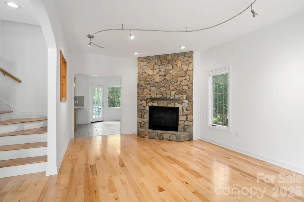 135 Buffalo Trail Asheville NC 28805