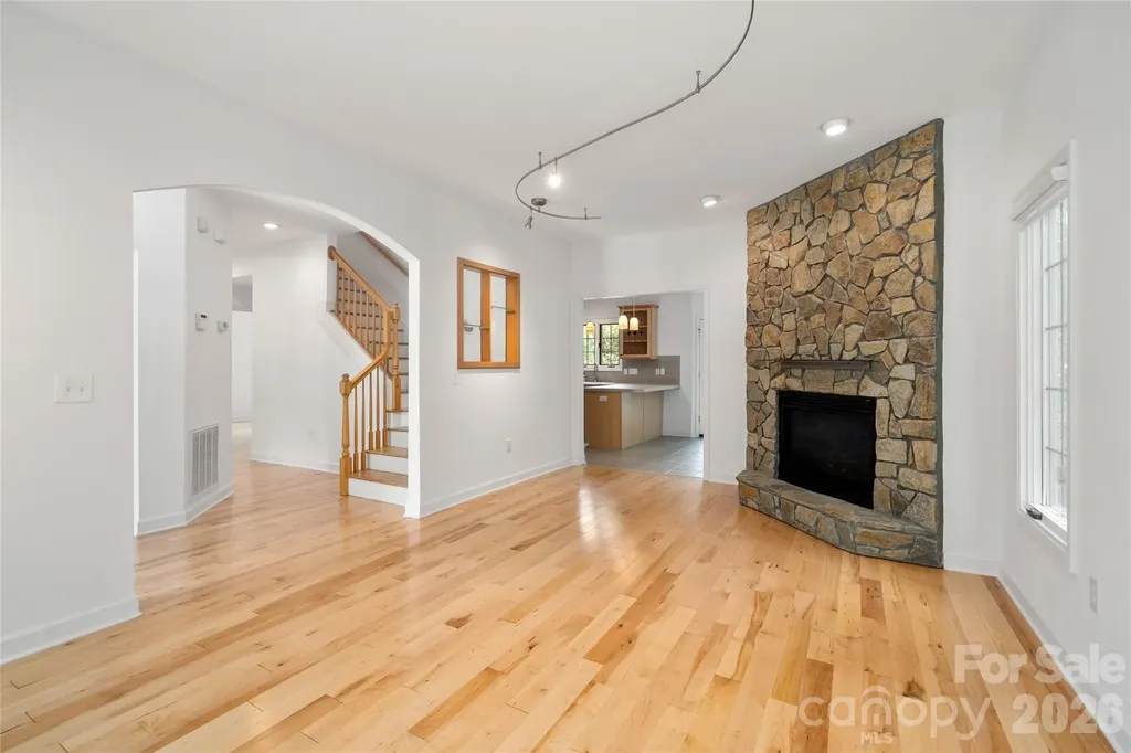 135 Buffalo Trail Asheville NC 28805