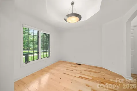 135 Buffalo Trail Asheville NC 28805
