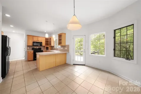 135 Buffalo Trail Asheville NC 28805