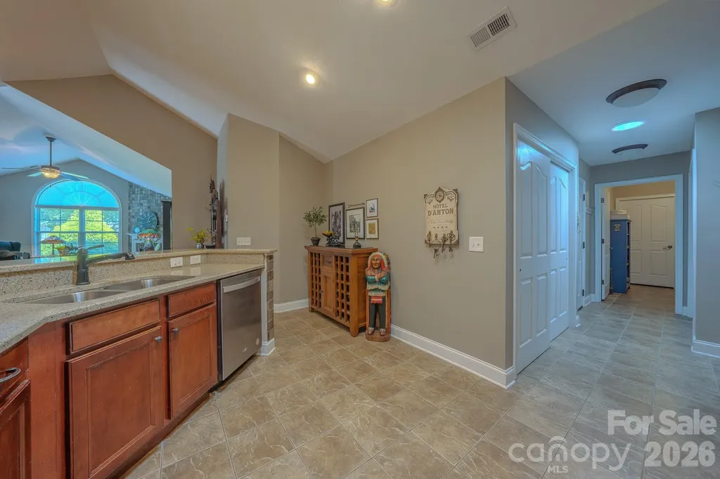 52 Mountain Meadow Circle Weaverville NC 28787