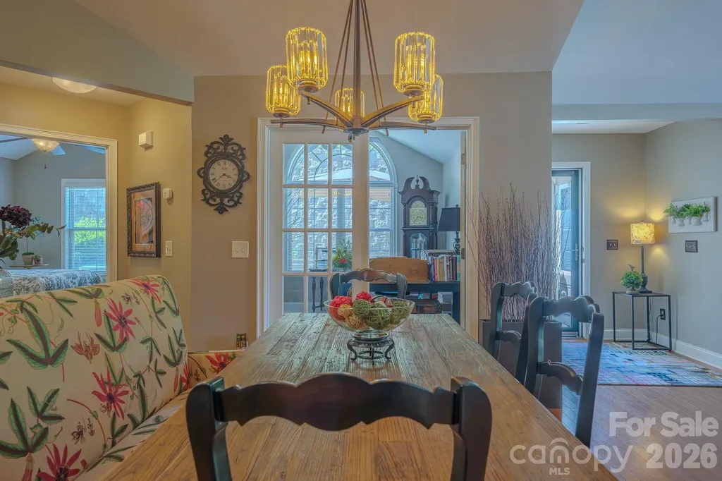 52 Mountain Meadow Circle Weaverville NC 28787