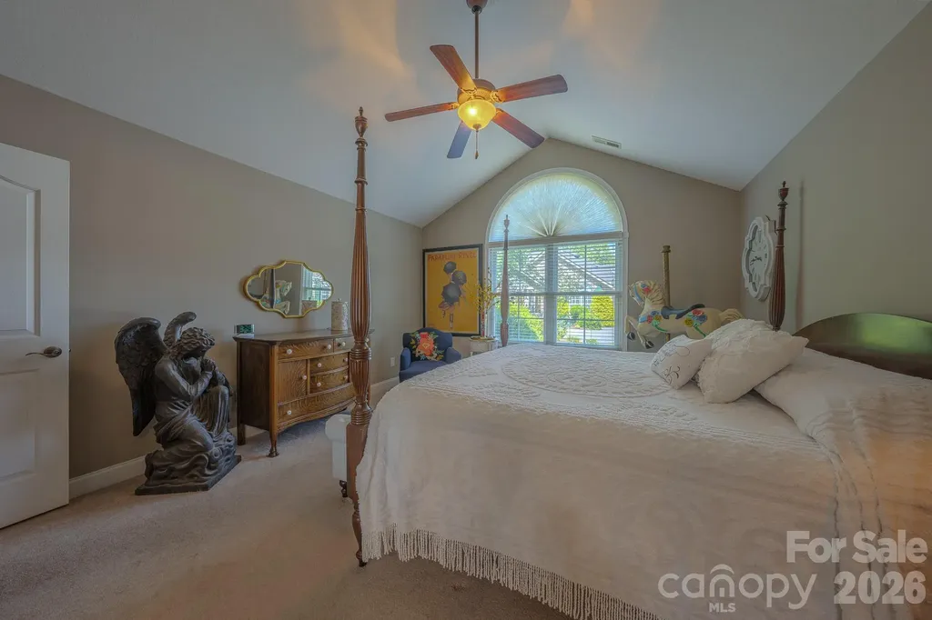 52 Mountain Meadow Circle Weaverville NC 28787