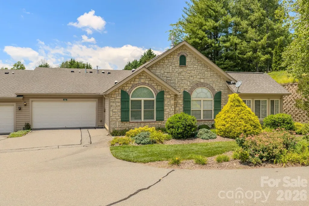 52 Mountain Meadow Circle Weaverville NC 28787