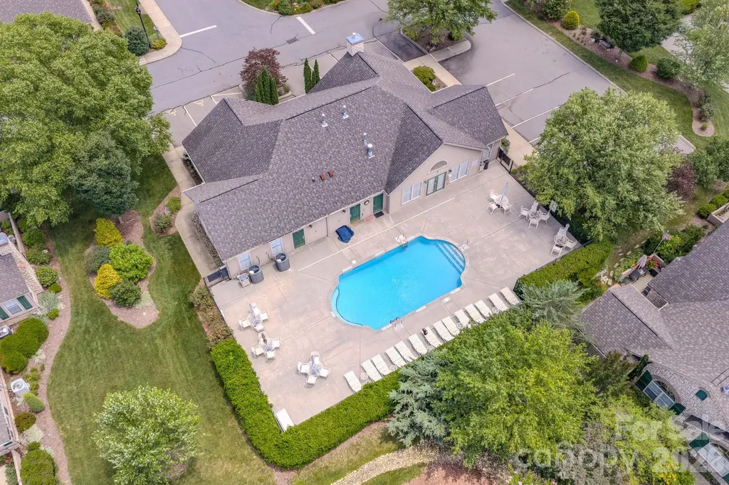 52 Mountain Meadow Circle Weaverville NC 28787