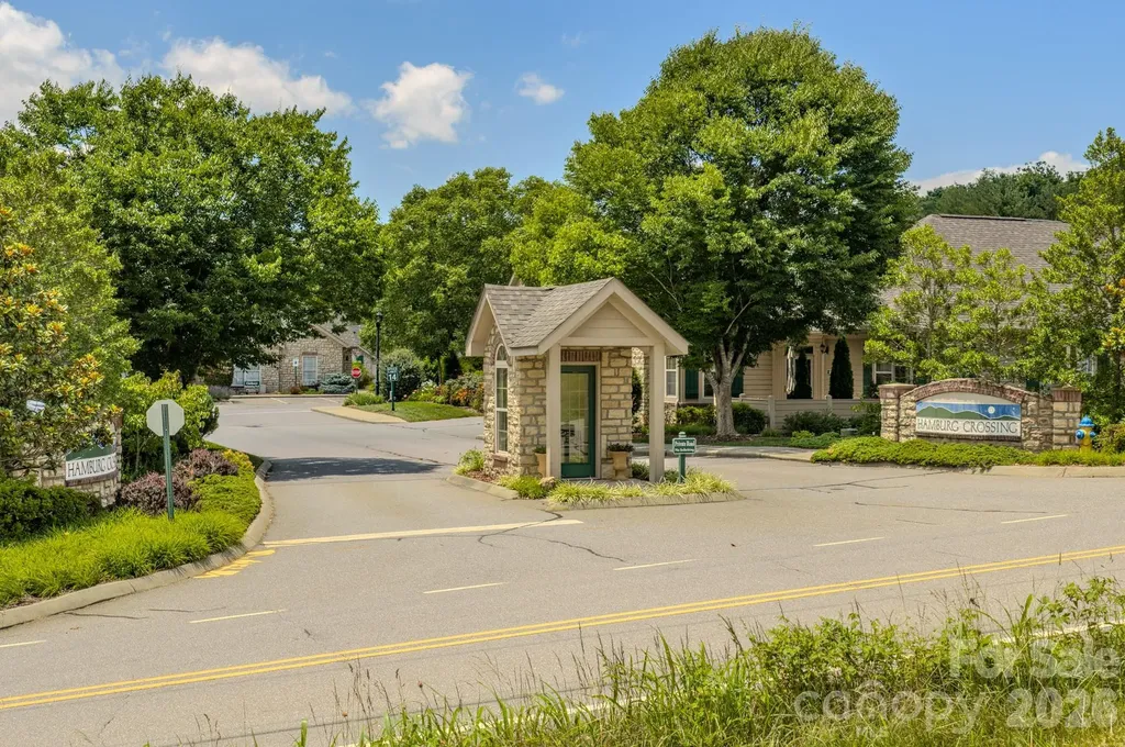 52 Mountain Meadow Circle Weaverville NC 28787