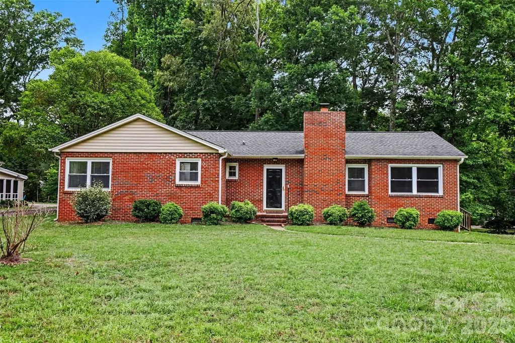 217 Oakwood Avenue York SC 29745