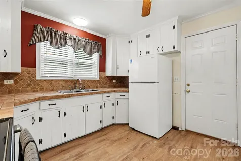 217 Oakwood Avenue York SC 29745
