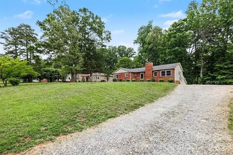 217 Oakwood Avenue York SC 29745