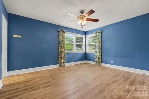 217 Oakwood Avenue York SC 29745