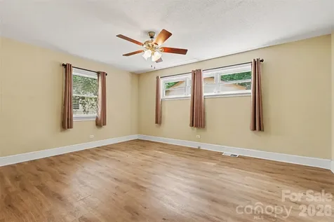 217 Oakwood Avenue York SC 29745