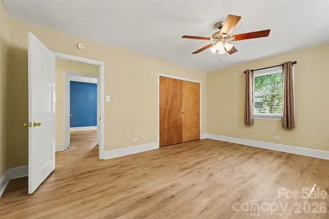 217 Oakwood Avenue York SC 29745