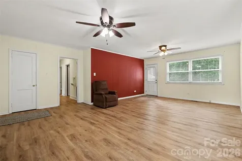 217 Oakwood Avenue York SC 29745