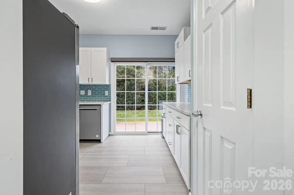 2737 Mill Valley Court Matthews NC 28105