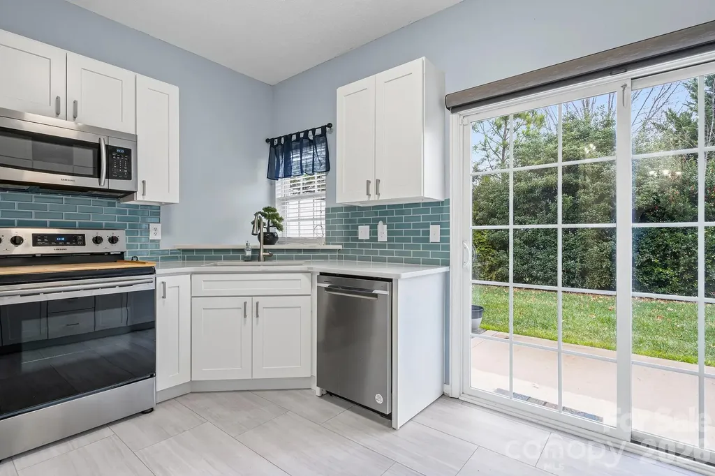 2737 Mill Valley Court Matthews NC 28105