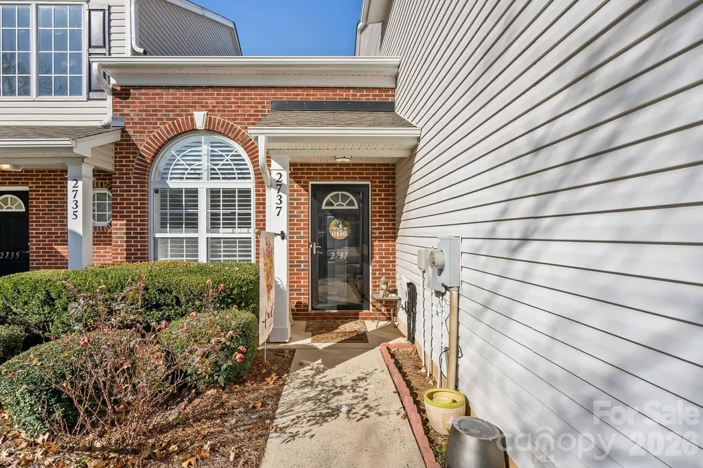 2737 Mill Valley Court Matthews NC 28105