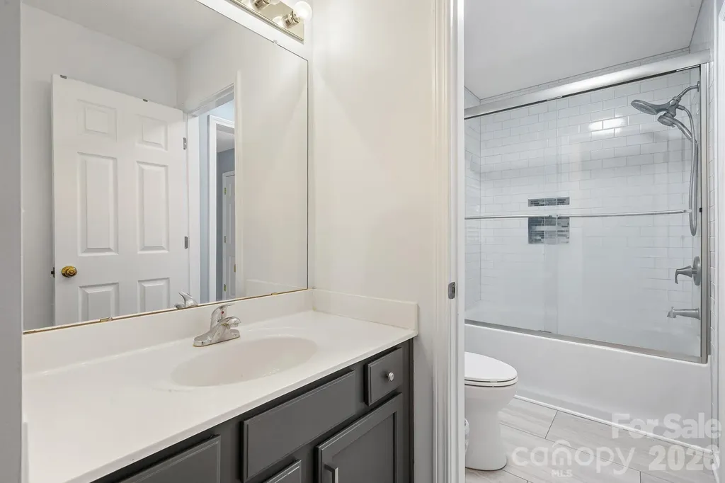 2737 Mill Valley Court Matthews NC 28105