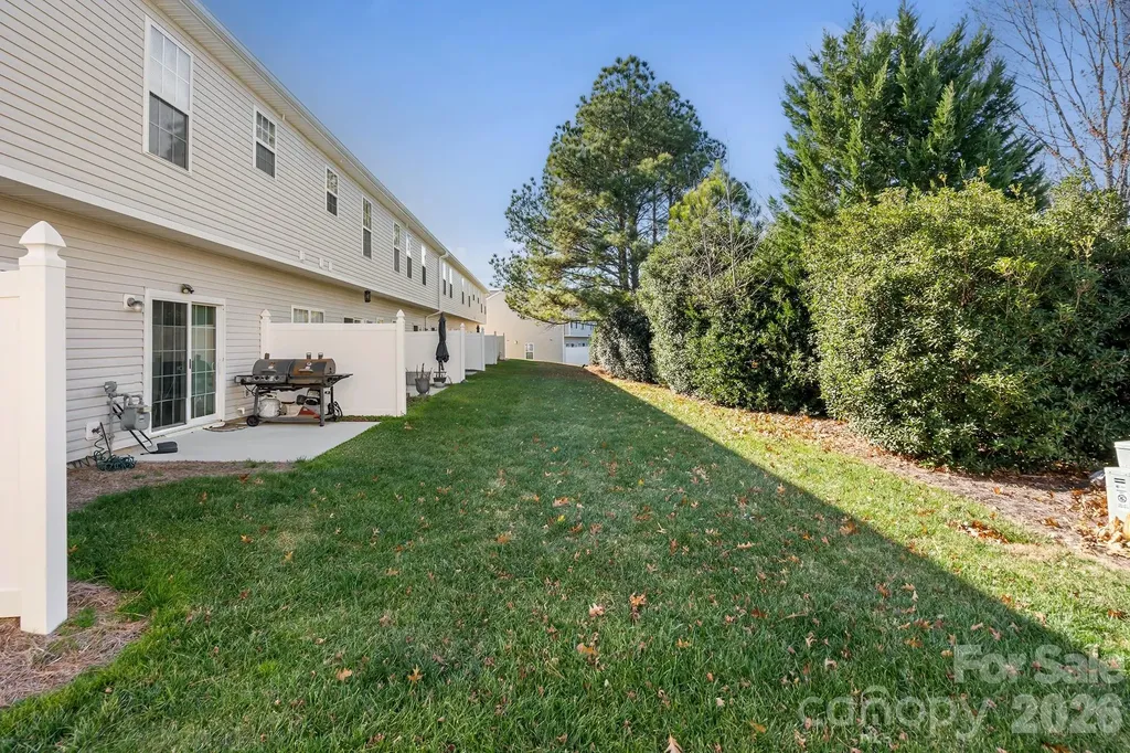 2737 Mill Valley Court Matthews NC 28105