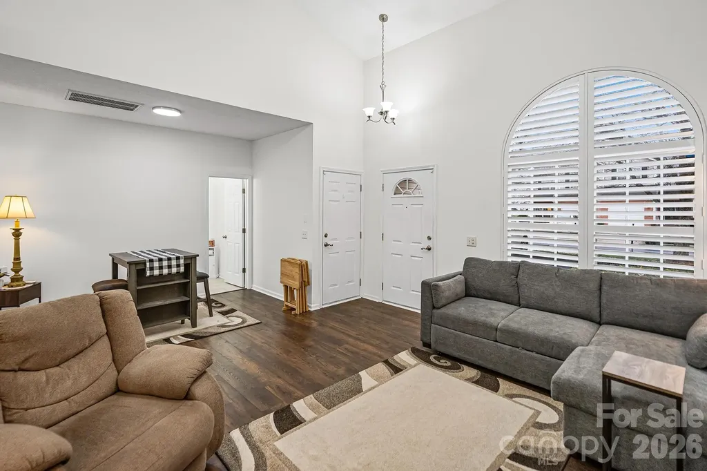 2737 Mill Valley Court Matthews NC 28105