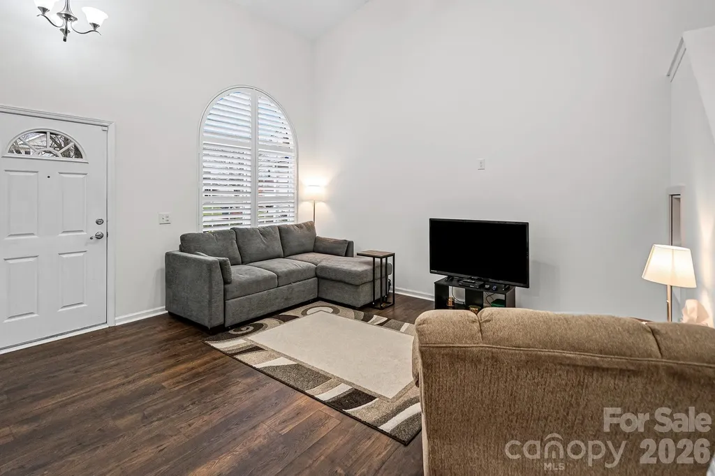 2737 Mill Valley Court Matthews NC 28105