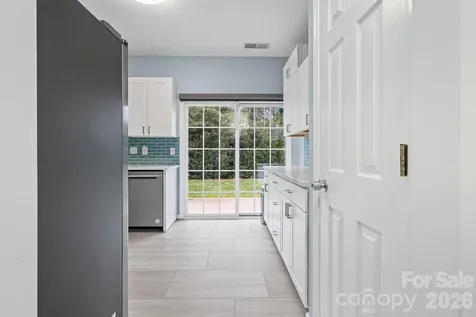 2737 Mill Valley Court Matthews NC 28105