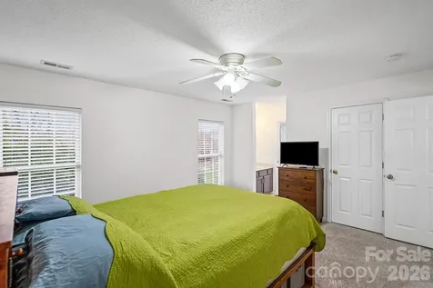 2737 Mill Valley Court Matthews NC 28105