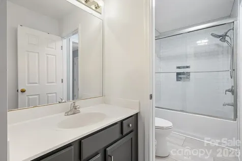 2737 Mill Valley Court Matthews NC 28105