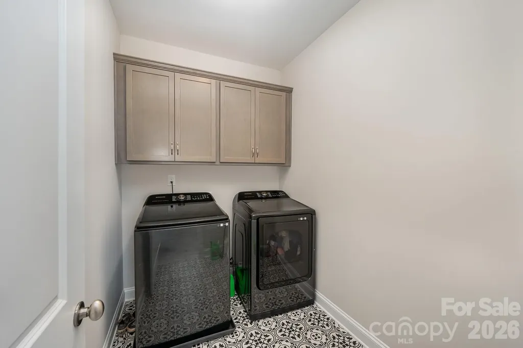 1390 Cedardale Lane Denver NC 28037