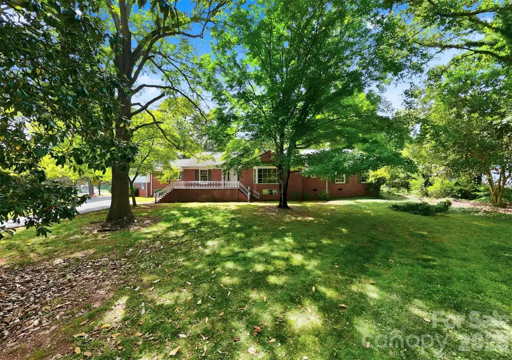 826 S College Avenue Newton NC 28658