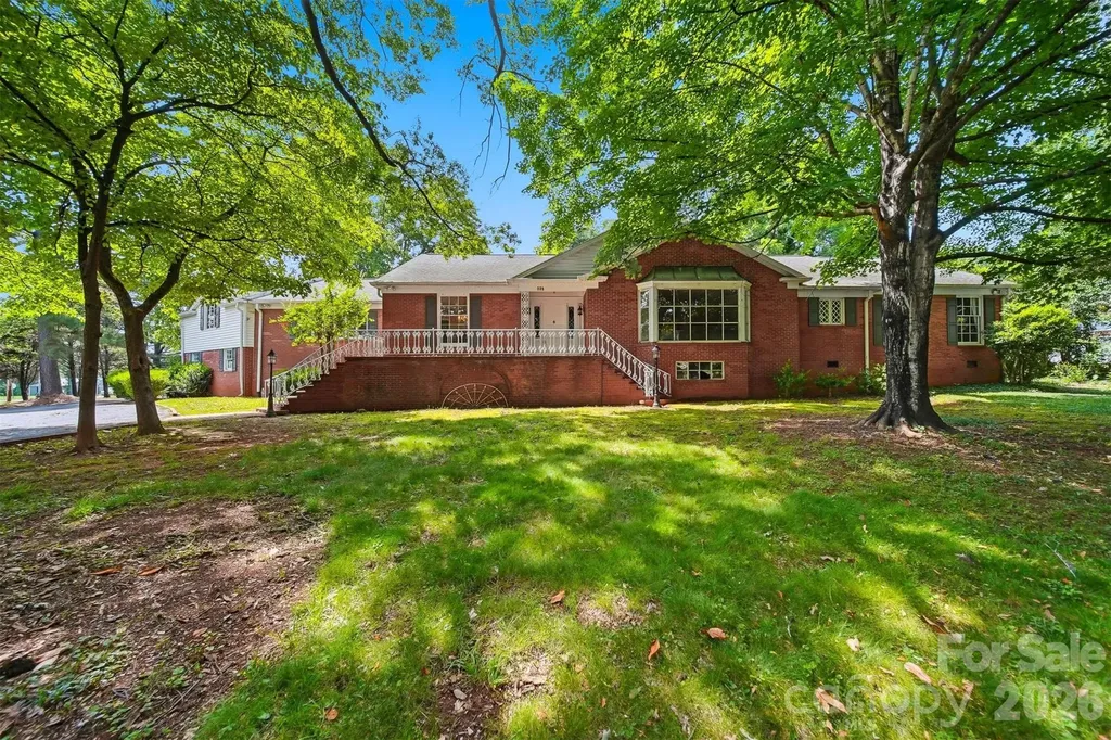 826 S College Avenue Newton NC 28658