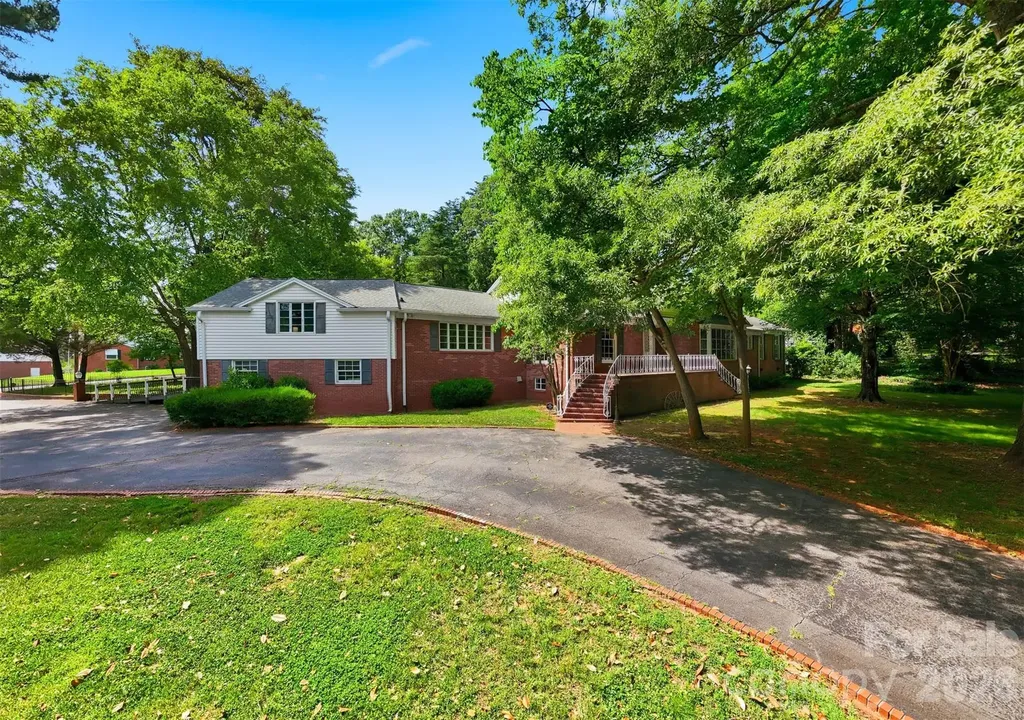 826 S College Avenue Newton NC 28658