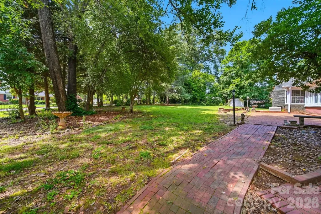 826 S College Avenue Newton NC 28658