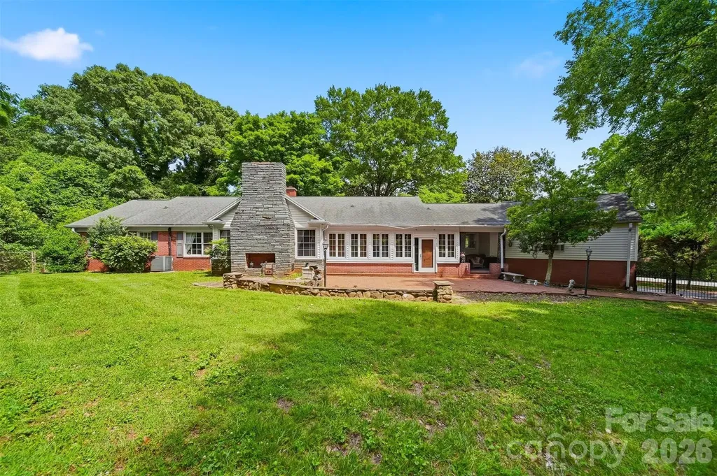 826 S College Avenue Newton NC 28658