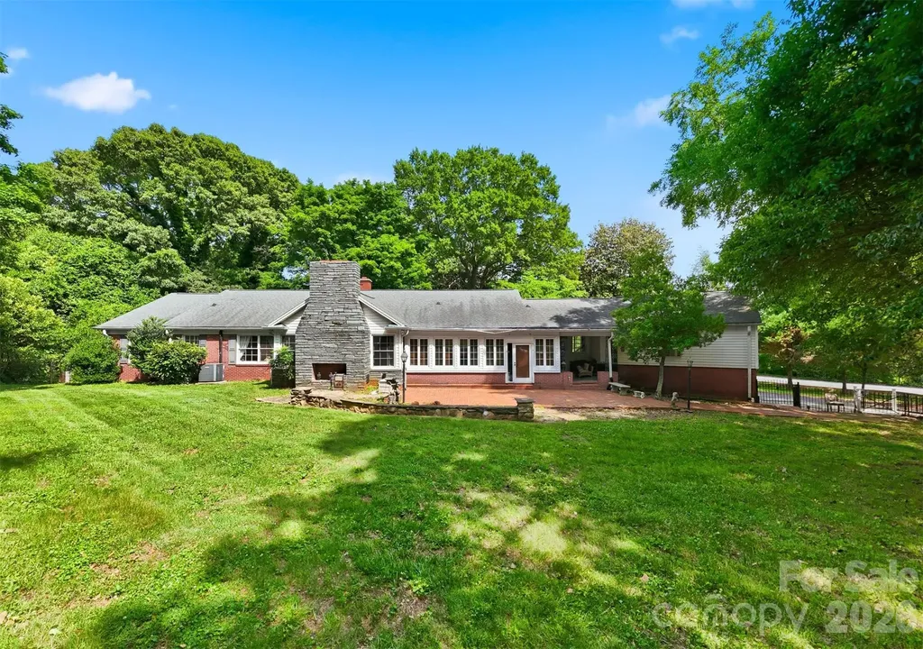 826 S College Avenue Newton NC 28658
