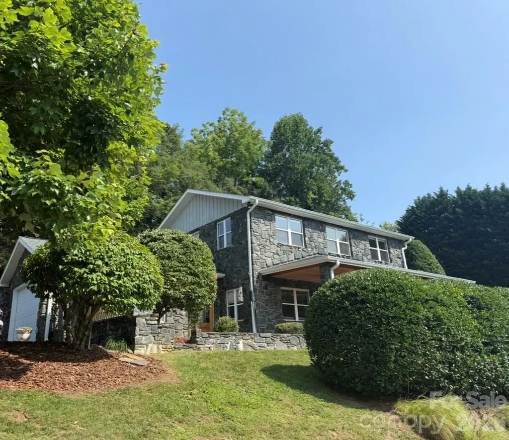 195 Oak Lane Mars Hill NC 28754