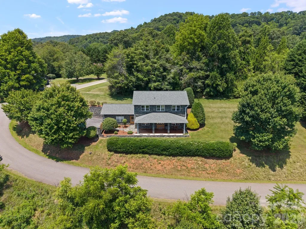 195 Oak Lane Mars Hill NC 28754