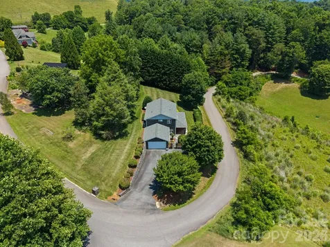 195 Oak Lane Mars Hill NC 28754