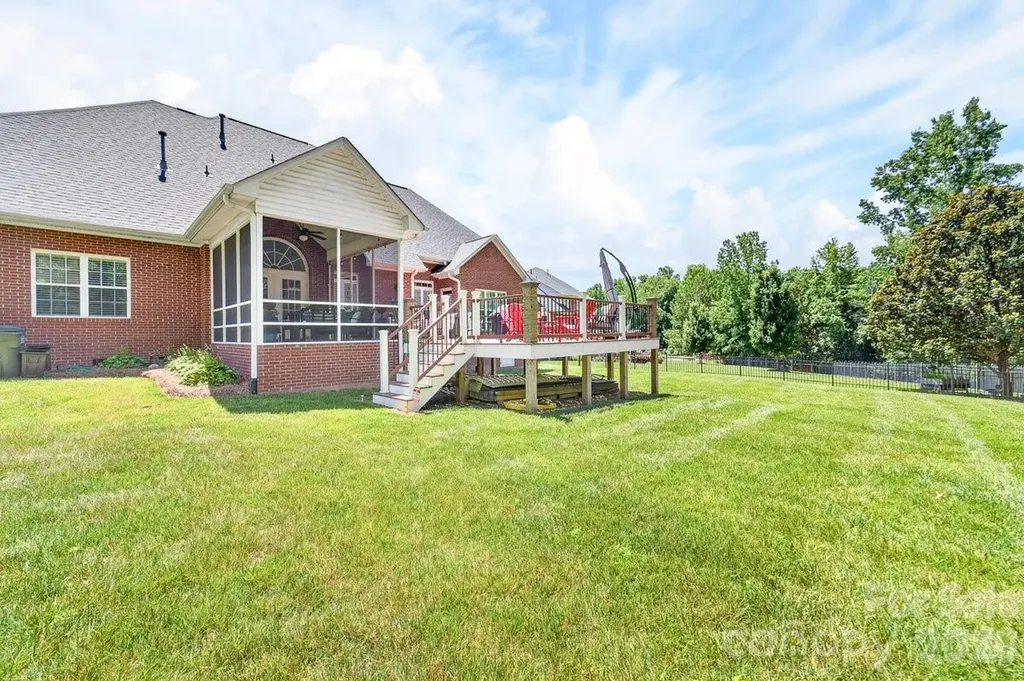 5633 Old Town Lane Gastonia NC 28056