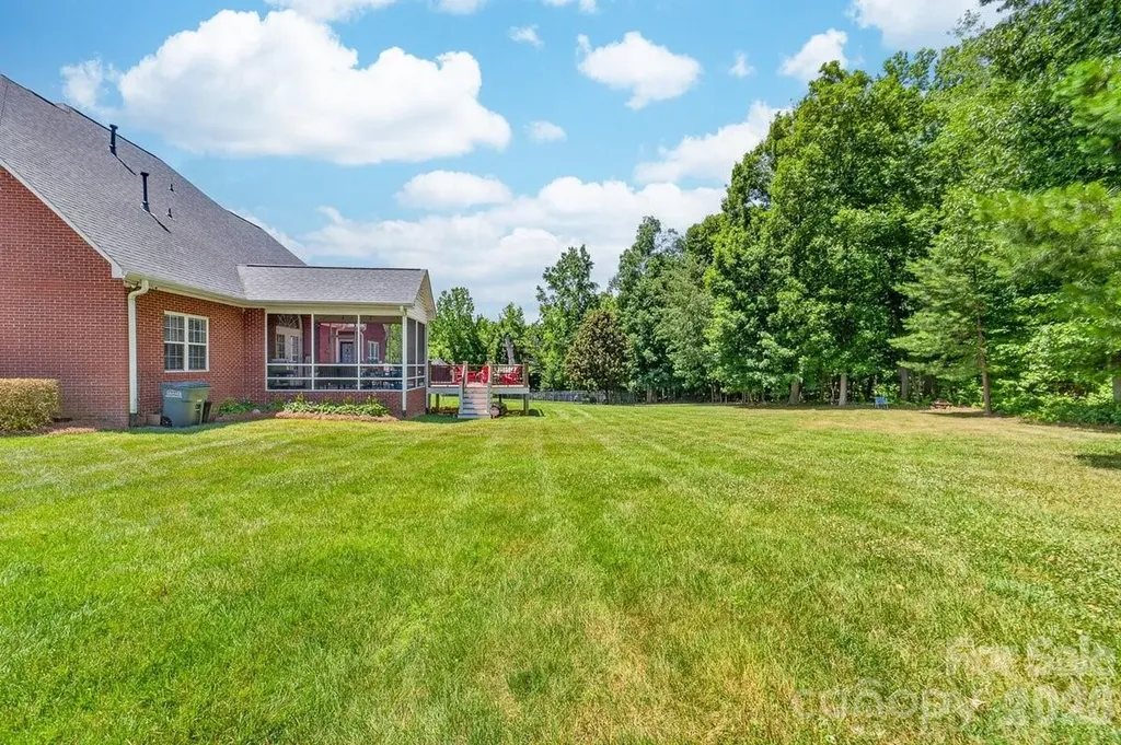 5633 Old Town Lane Gastonia NC 28056