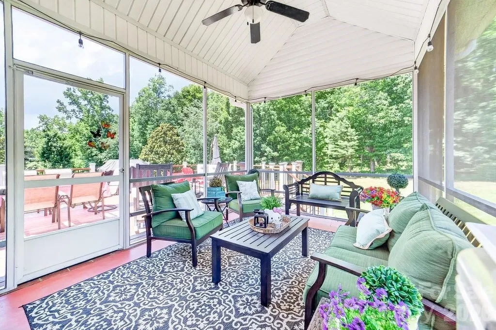 5633 Old Town Lane Gastonia NC 28056