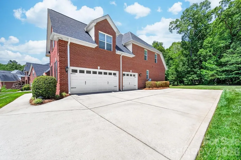 5633 Old Town Lane Gastonia NC 28056