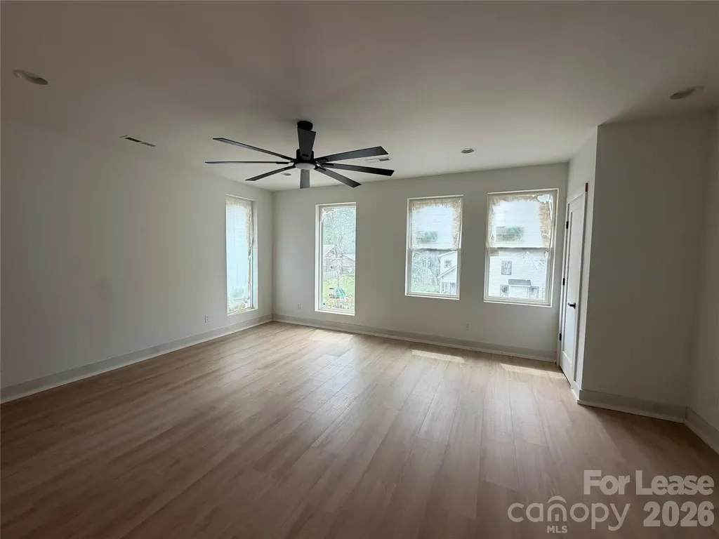 212 Smallwood Street S Charlotte NC 28208