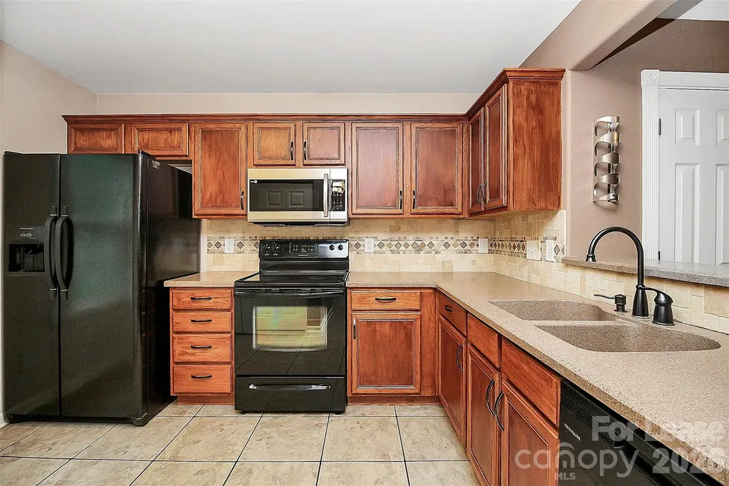 5227 Silabert Avenue Charlotte NC 28205