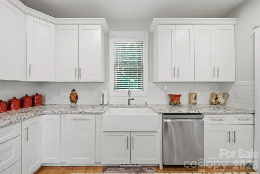 2630 36th Avenue NE Hickory NC 28601