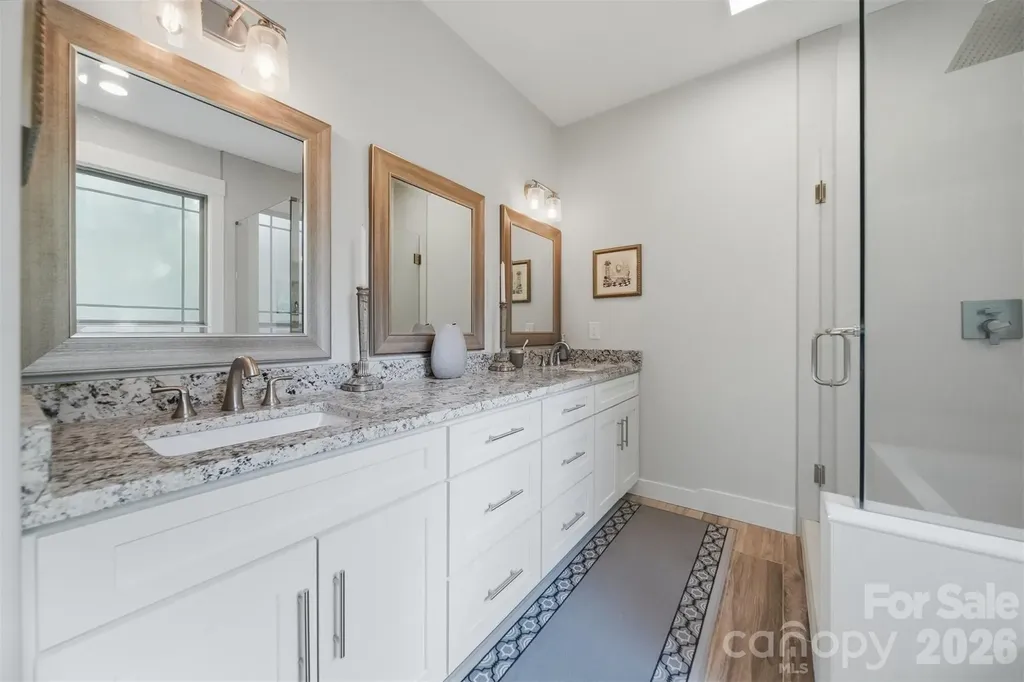 2630 36th Avenue NE Hickory NC 28601