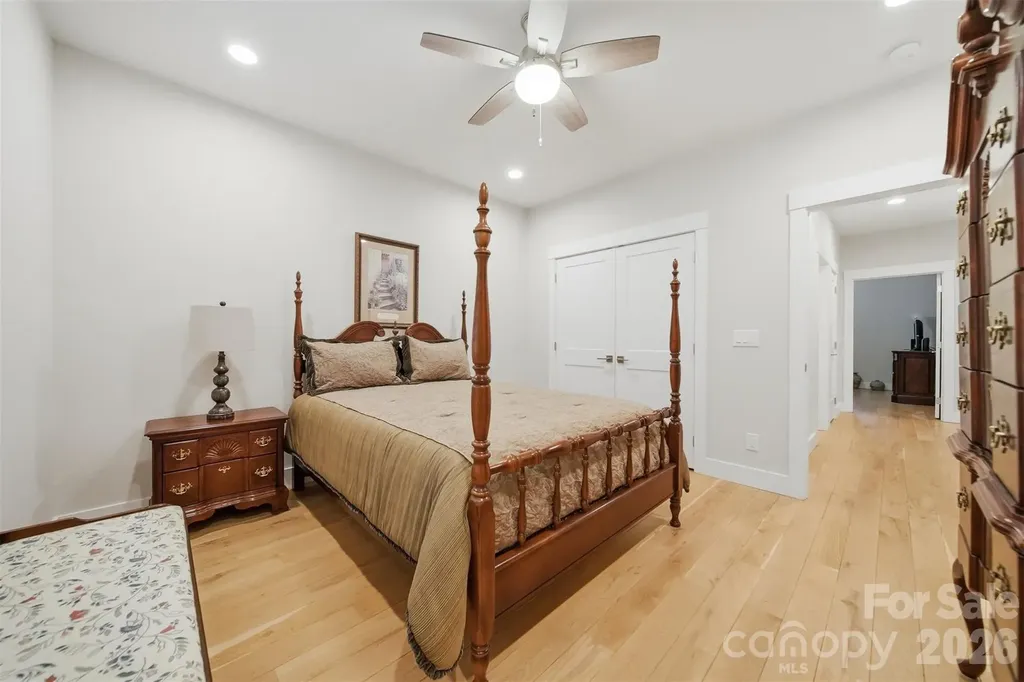2630 36th Avenue NE Hickory NC 28601