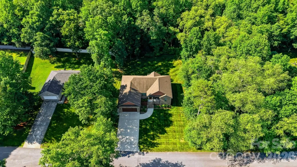 2630 36th Avenue NE Hickory NC 28601