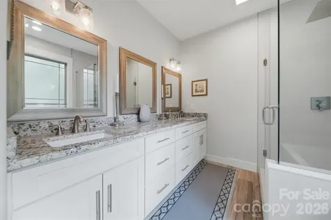 2630 36th Avenue NE Hickory NC 28601