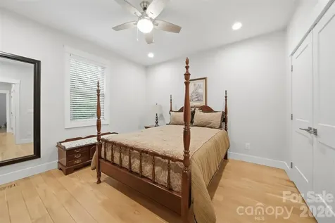 2630 36th Avenue NE Hickory NC 28601
