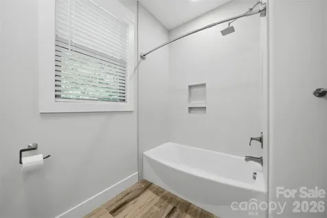 2630 36th Avenue NE Hickory NC 28601